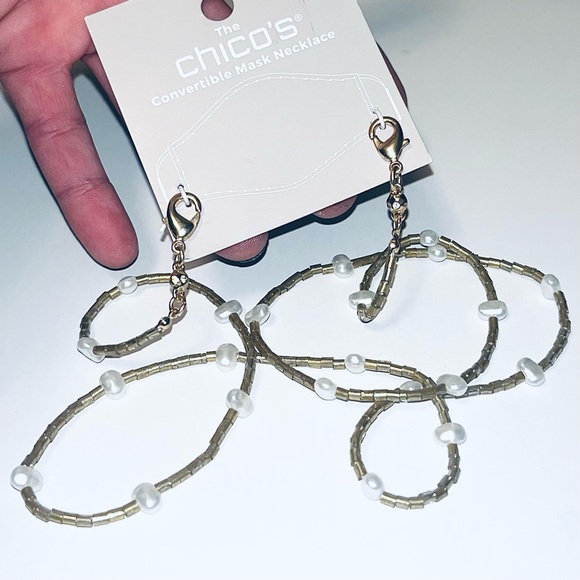 Mask Chain Chico’s NWT gold and pearl mask chain/glasses chain - Picture 5 of 11